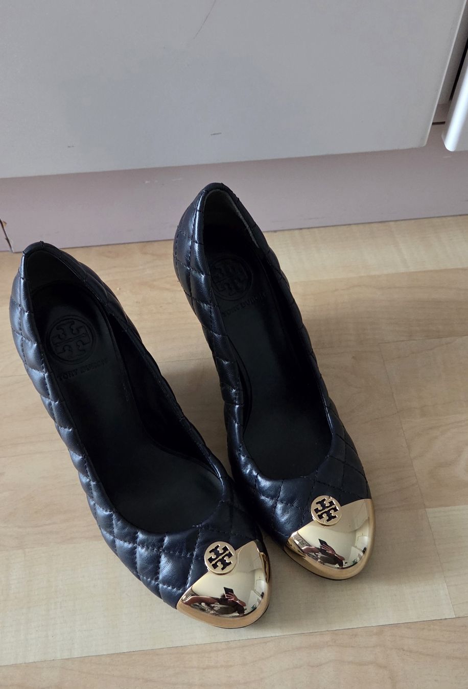 Tory Burch Chaussures femmes: Tory Burch Keilabsatz Grösse 37.5 – D'occasion à Hellbühl par Veci02 1