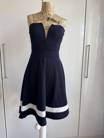 Kleid im Old Money Style