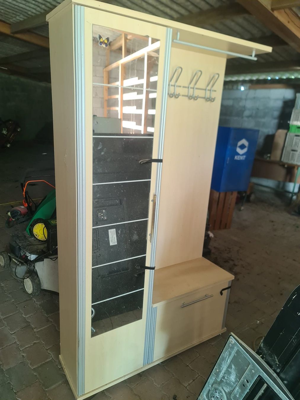 Garderobe: Penderie – Gebraucht aus Cheiry von Imbo