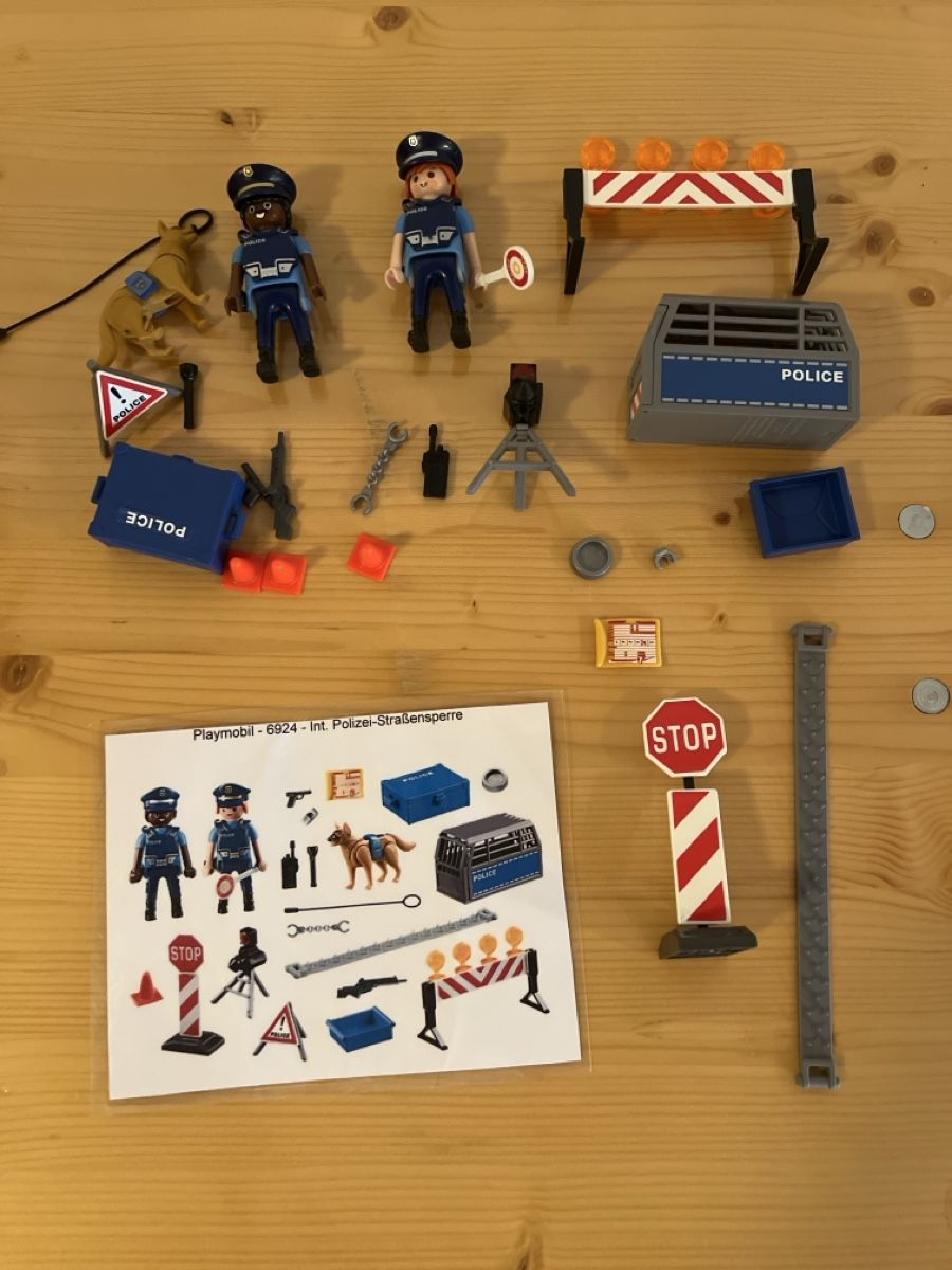 Playmobil Spielzeuge: Playmobil 6924 - Polizei Strassensperre – Gebraucht aus Zuchwil von Commander0 1