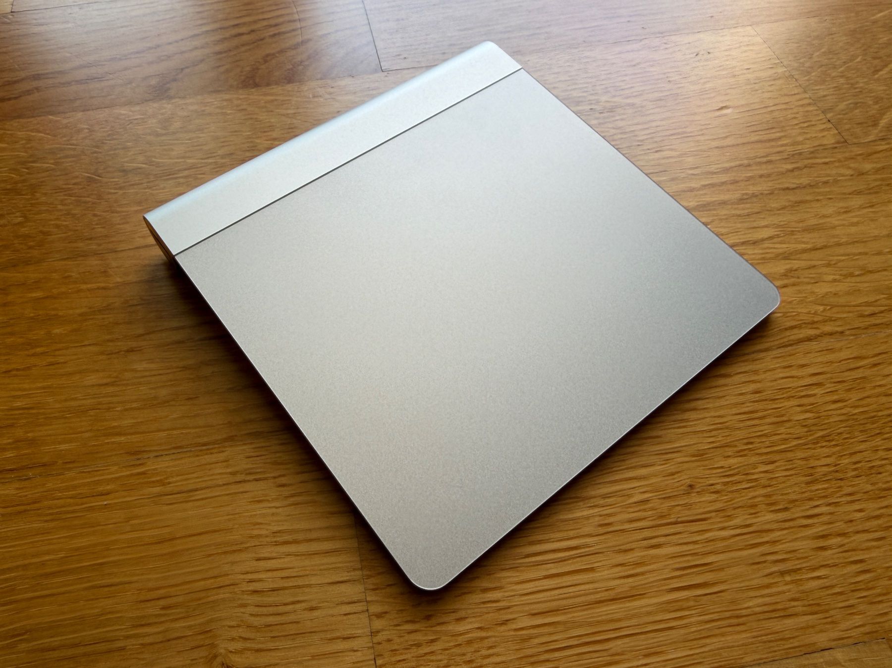 Apple Souris: Original Apple Magic Trackpad (Model A1339) – D'occasion à Basel par durelm