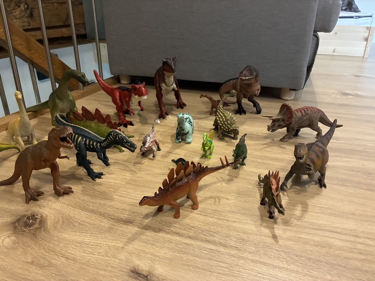 Giocattoli: Dinosaurier-Figuren Set, 20 Stück – Usato da Mitlödi venduto da meyer-sabrina 4