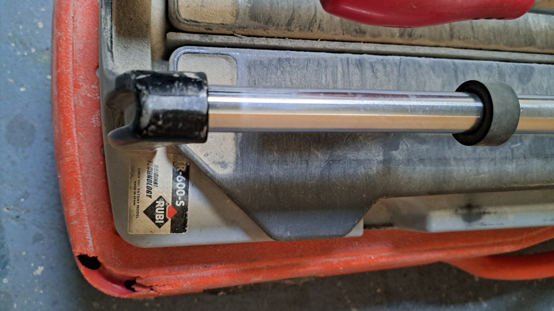 Tutte le macchine: Plattenschneidmaschine – Usato da Bettlach venduto da Cannonau58 1
