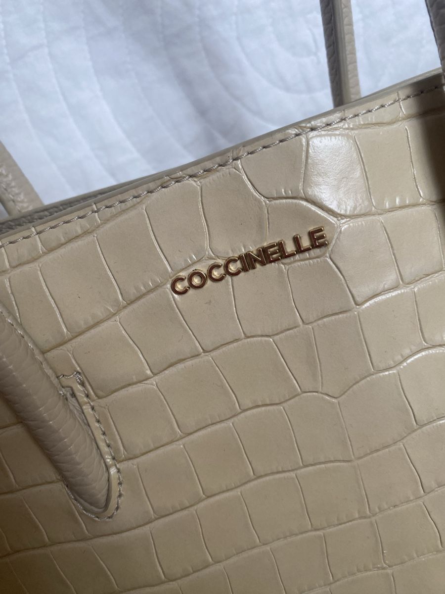 Coccinelle Borse: Coccinelle Handbag – Nuovo (secondo la descrizione) da Stalden (Sarnen) venduto da nicoemmenbronx 1