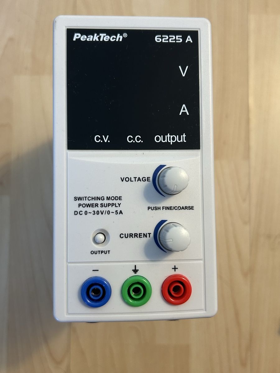 Elettrotecnica: PeakTech 6225 A Netzteil – Nuovo (secondo la descrizione) da Zürich venduto da Maurus_1 1