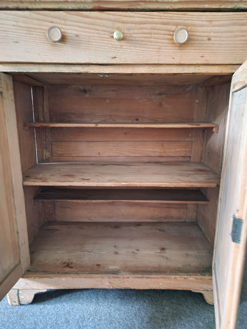 Kommoden: Kommode aus Holz – Gebraucht aus Basel von Luckyvrena 1