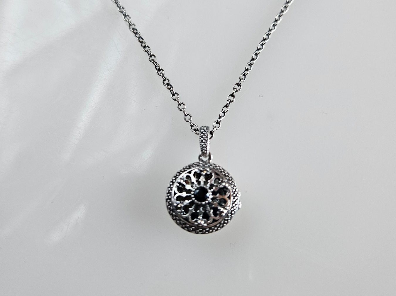 Catenine: Silber Kette mit aufklappbarem Anhänger mit Onyx – Nuovo (secondo la descrizione) da Winterthur venduto da ste_tcx5