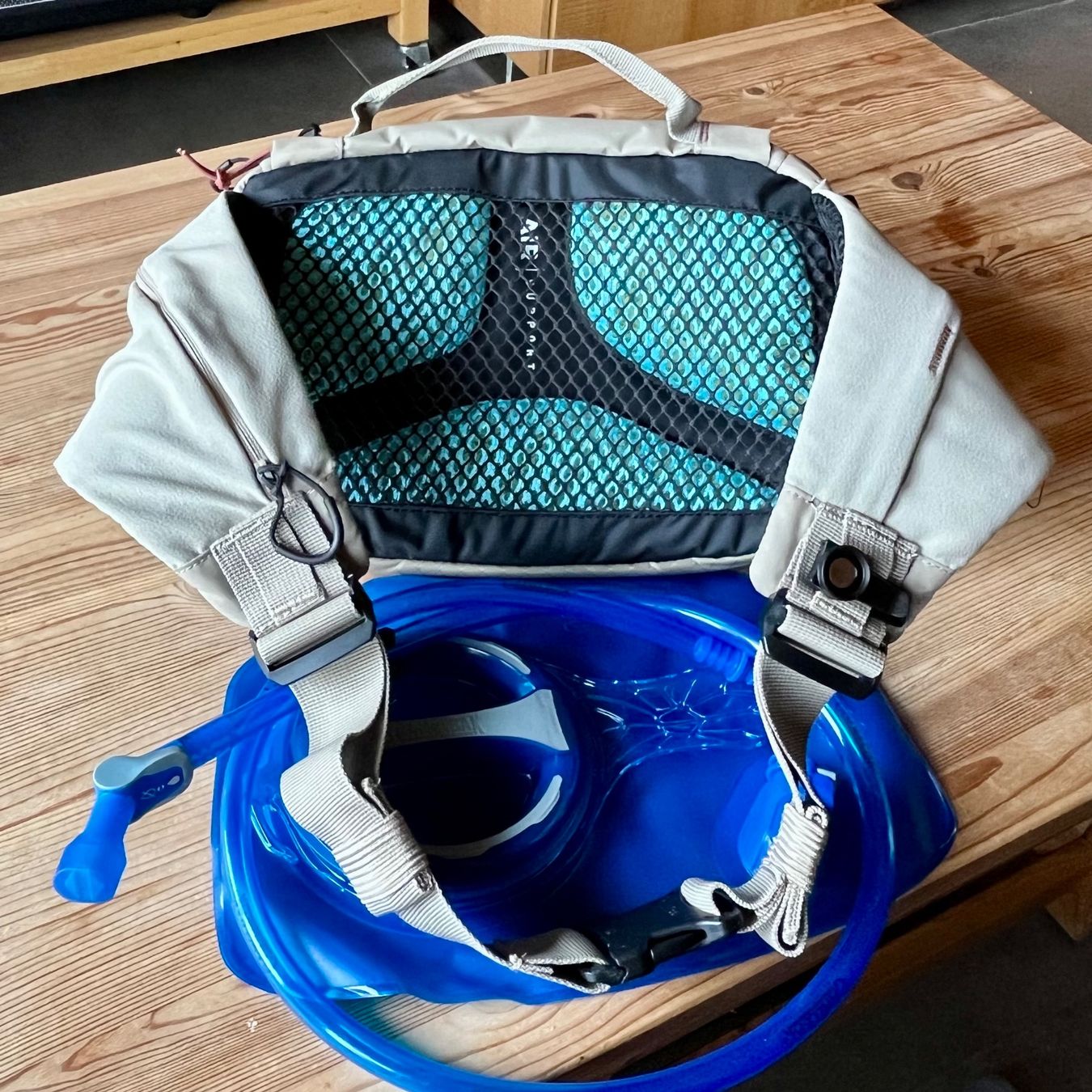 Camelbak Zaini: Camelbak M.U.L.E 5l – Nuovo (secondo la descrizione) da Broc venduto da dyl_pws2 1