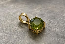 14 Karat Gelbgold-Anhänger mit Turmalin