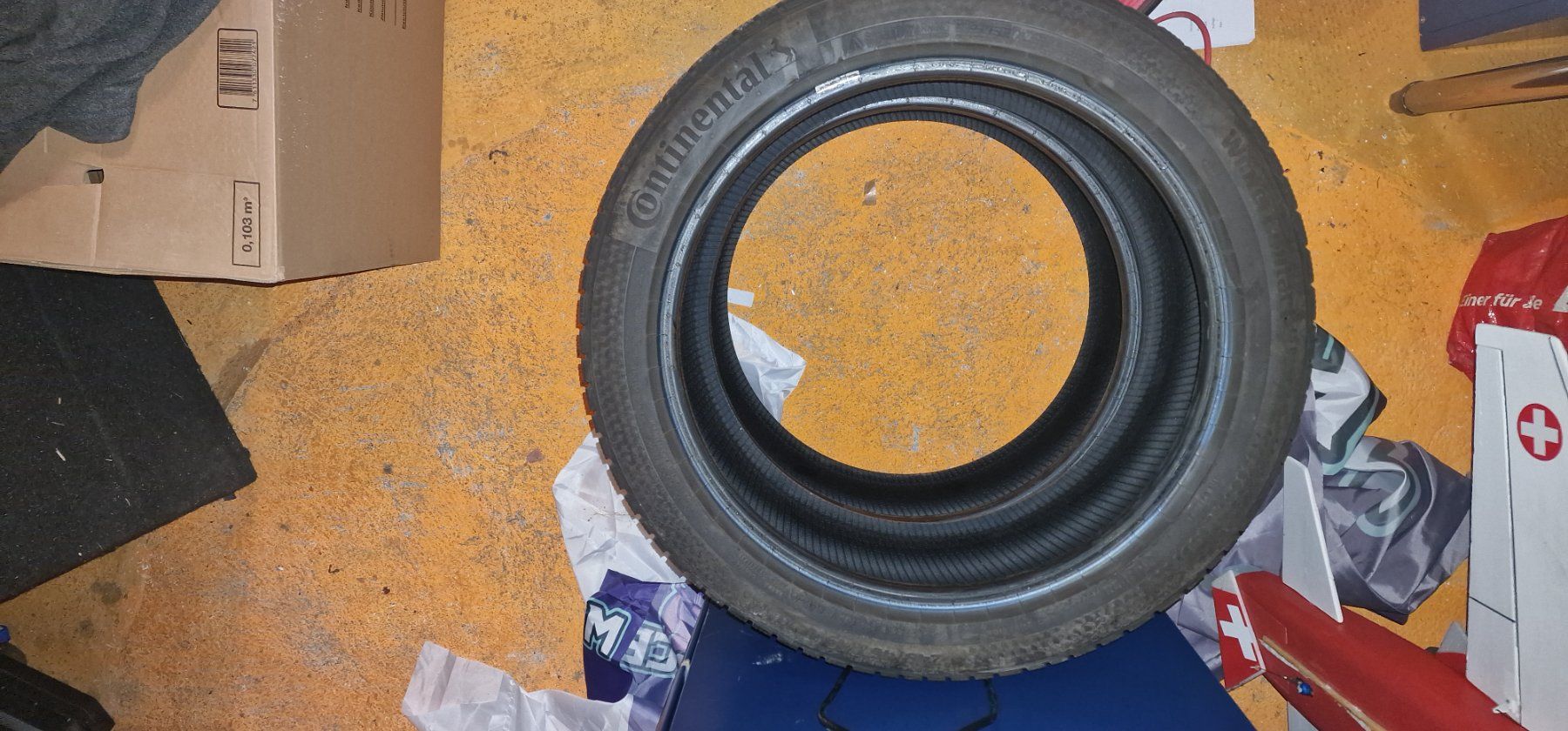 Continental Pneumatici & Ruote complete: Continental 245/45R19 – Usato da büetigen venduto da sonomic 2