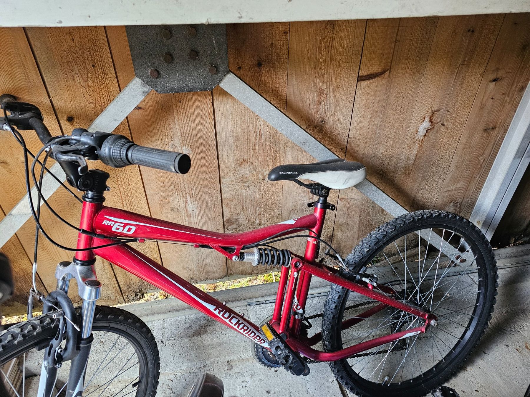 Ersatzteile: Vélo – Gebraucht aus St-Barthélemy VD von aud_8mm9