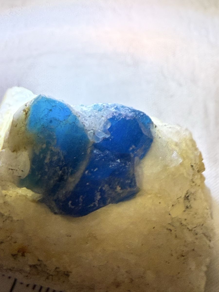 Mineralien & Heilsteine: Hauyn Kristall in Matrix  – Gebraucht aus Oberhof von RealStone 1