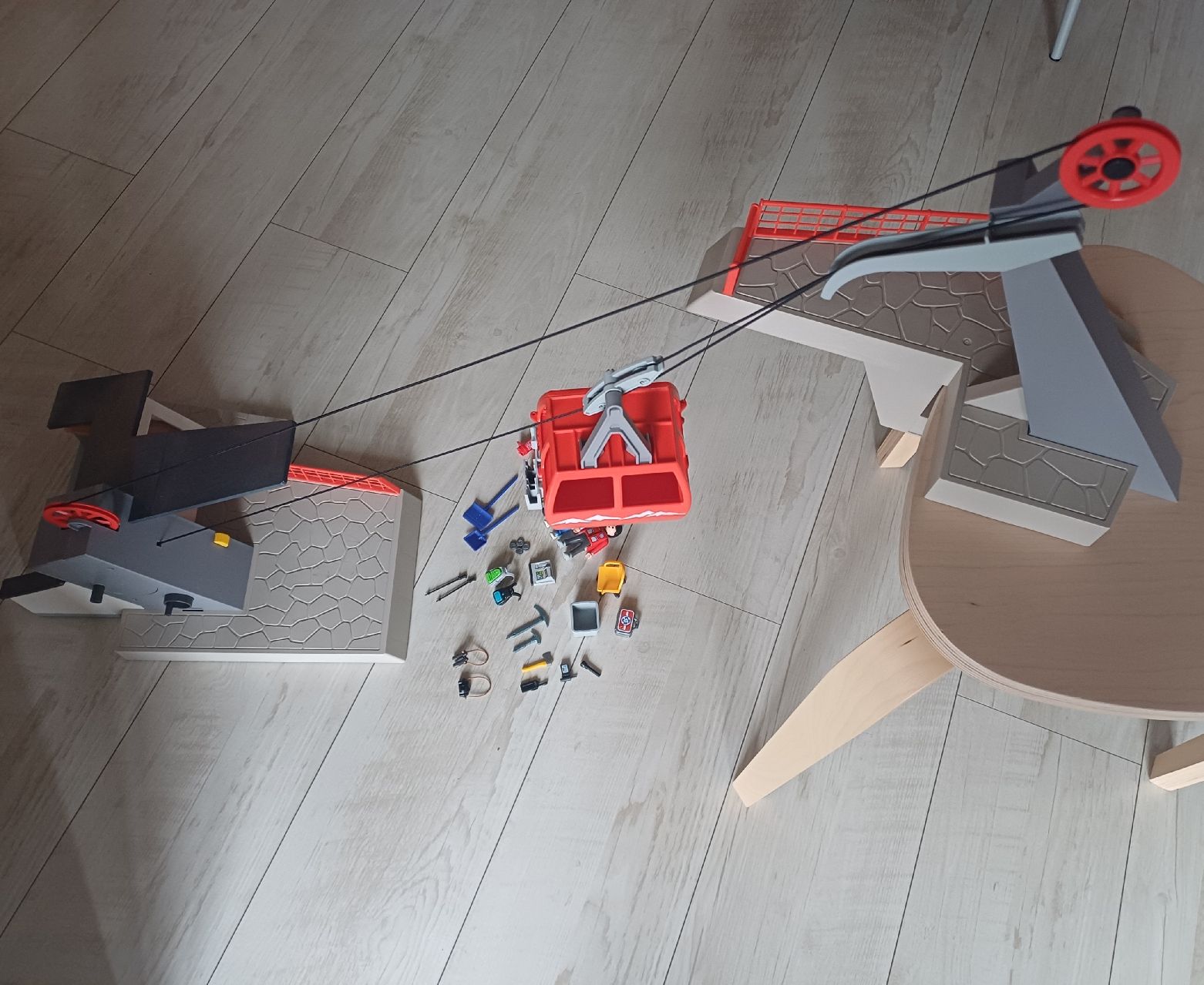Playmobil Giocattoli: Téléphérique Playmobil – Usato da Neuchâtel venduto da drloulou