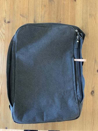 QWstion Backpack Grau Canvas guter Zustand 40 Zeichen