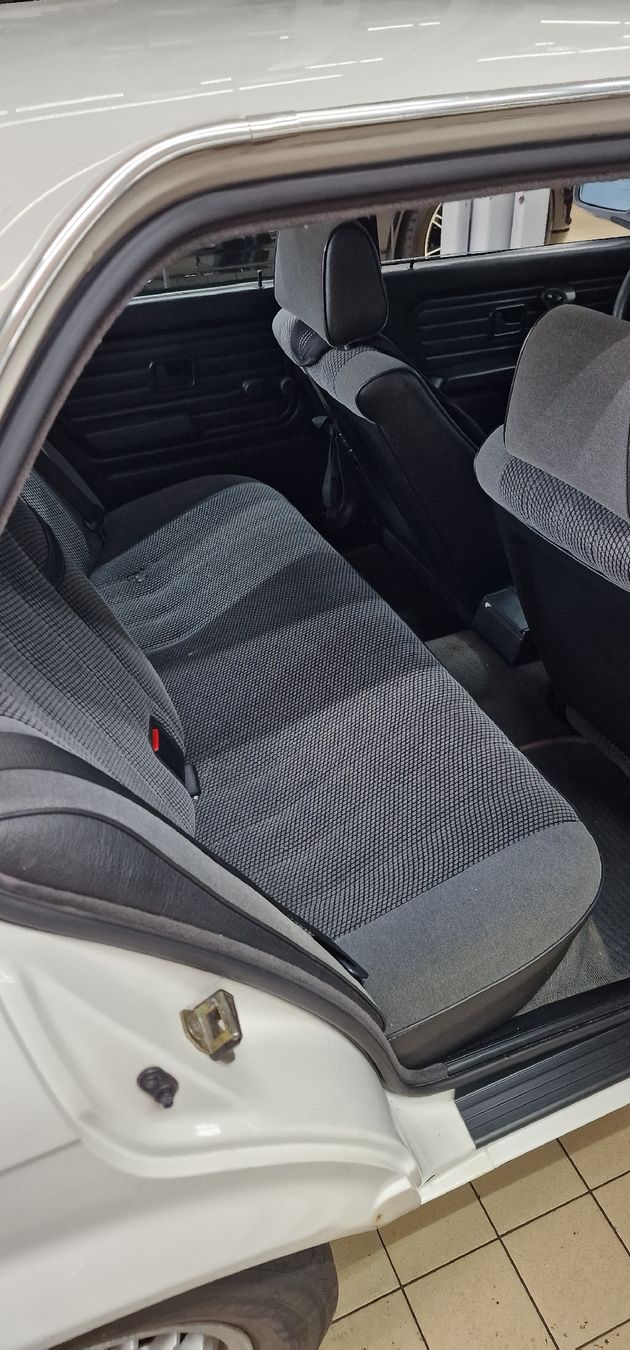 BMW Automobili: BMW E30 318i – Usato da Rafz venduto da raphael98 8