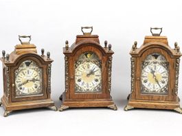 3 Warmwink table clocks Tischuhren Horloges , 20th c