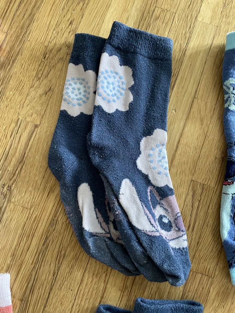 Disney Calze: Socken Stitch Grösse 31-34, 7 Paar – Usato da luzern venduto da plueschmors. 3