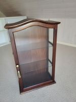 Elegante Vitrine / Hängeschrank aus dunklem Holz, Top!