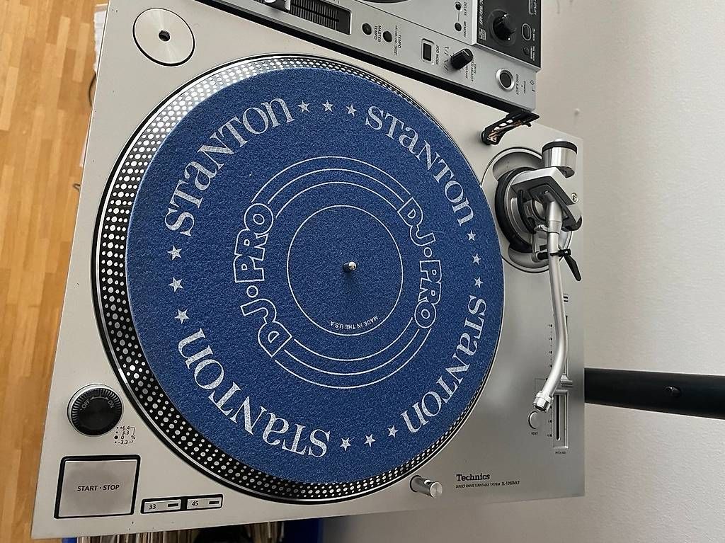Giradischi: 2x Technics SL-1200MK7 – Usato da Fribourg venduto da gay_8sqw 3