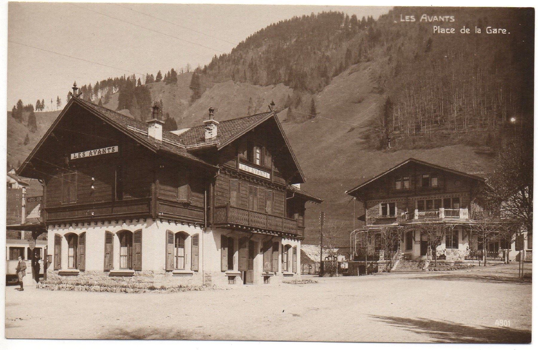 Cartoline postali: LES AVANTS Place de la Gare - Train, Bahn – Nuovo (secondo la descrizione) da Jona venduto da philajona