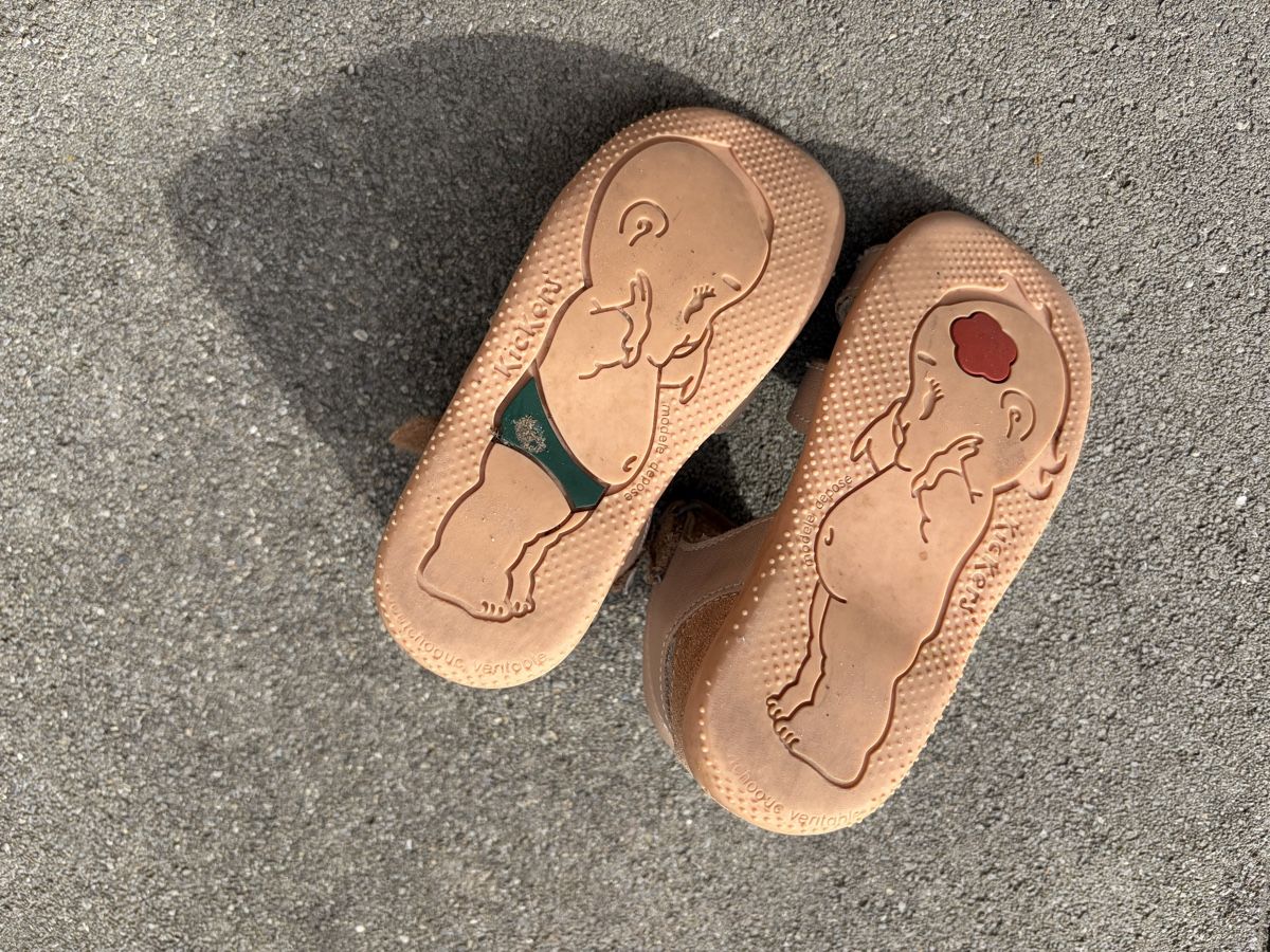 Kickers Schuhe für Mädchen: Sandales Kickers Fille Pointure 24 – Gebraucht aus Liddes von Couik 3