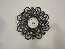 Schöne dekorative Wanduhr schwarz - Top Zustand!
