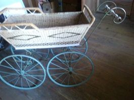 Antiker , grosser Kinderwagen ca. 115 Jahre alt