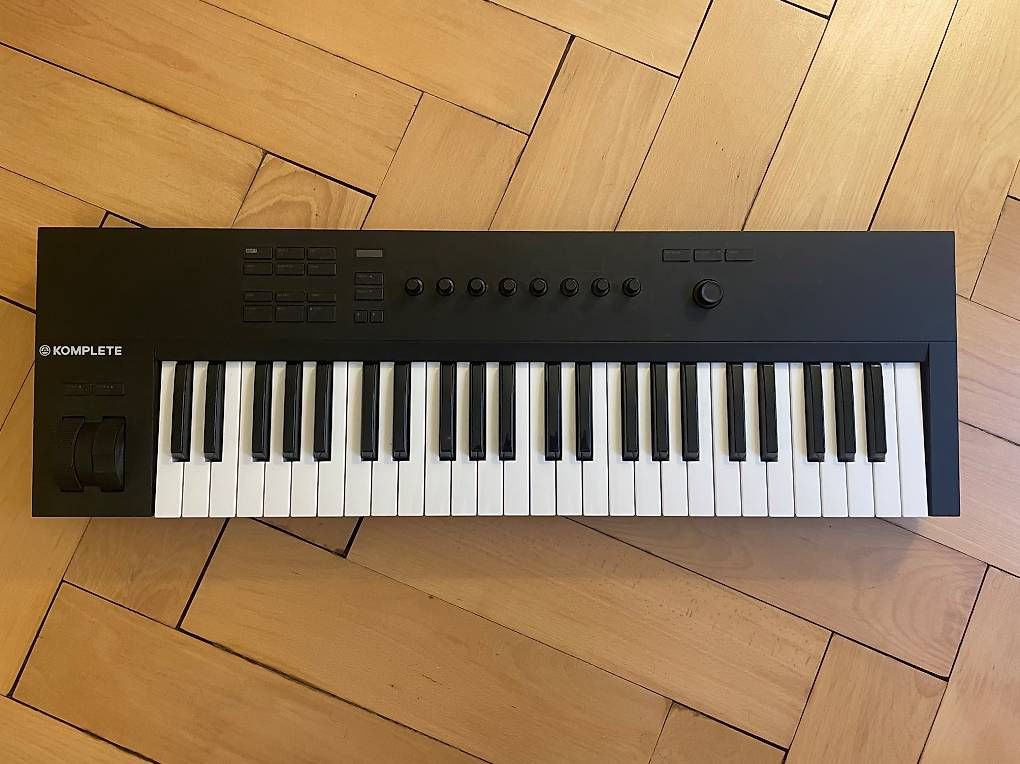Strumenti musicali: KOMPLETE kontrol A49 (midi keyboard) – Usato da Basel venduto da jan_vf8z