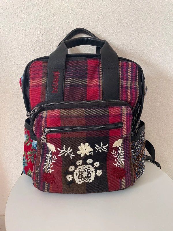 Desigual Sacs à dos: Desigual Rucksack mit Blumenmuster – Neuf (Voir description) à Winterthur par jul_v9wx