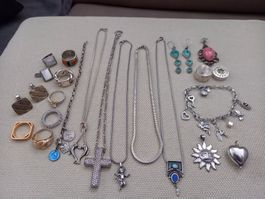 Schöner Posten Silberschmuck, Anhänger, Ketten, Ringe, Arm.