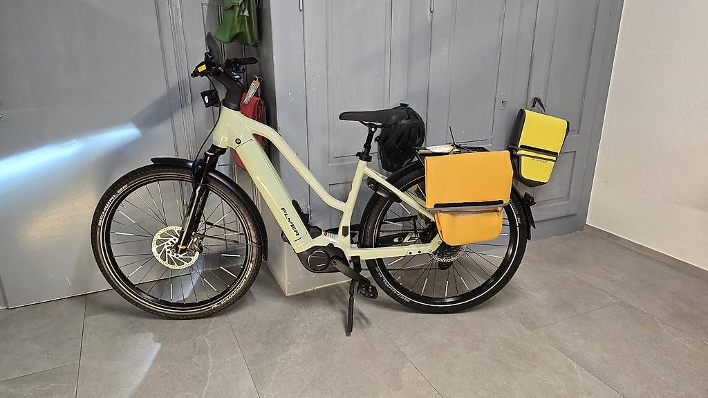 Vélos: E-Bike Neuwertig 45kmh Flyer  – D'occasion à Bronschhofen par Timi.g 2