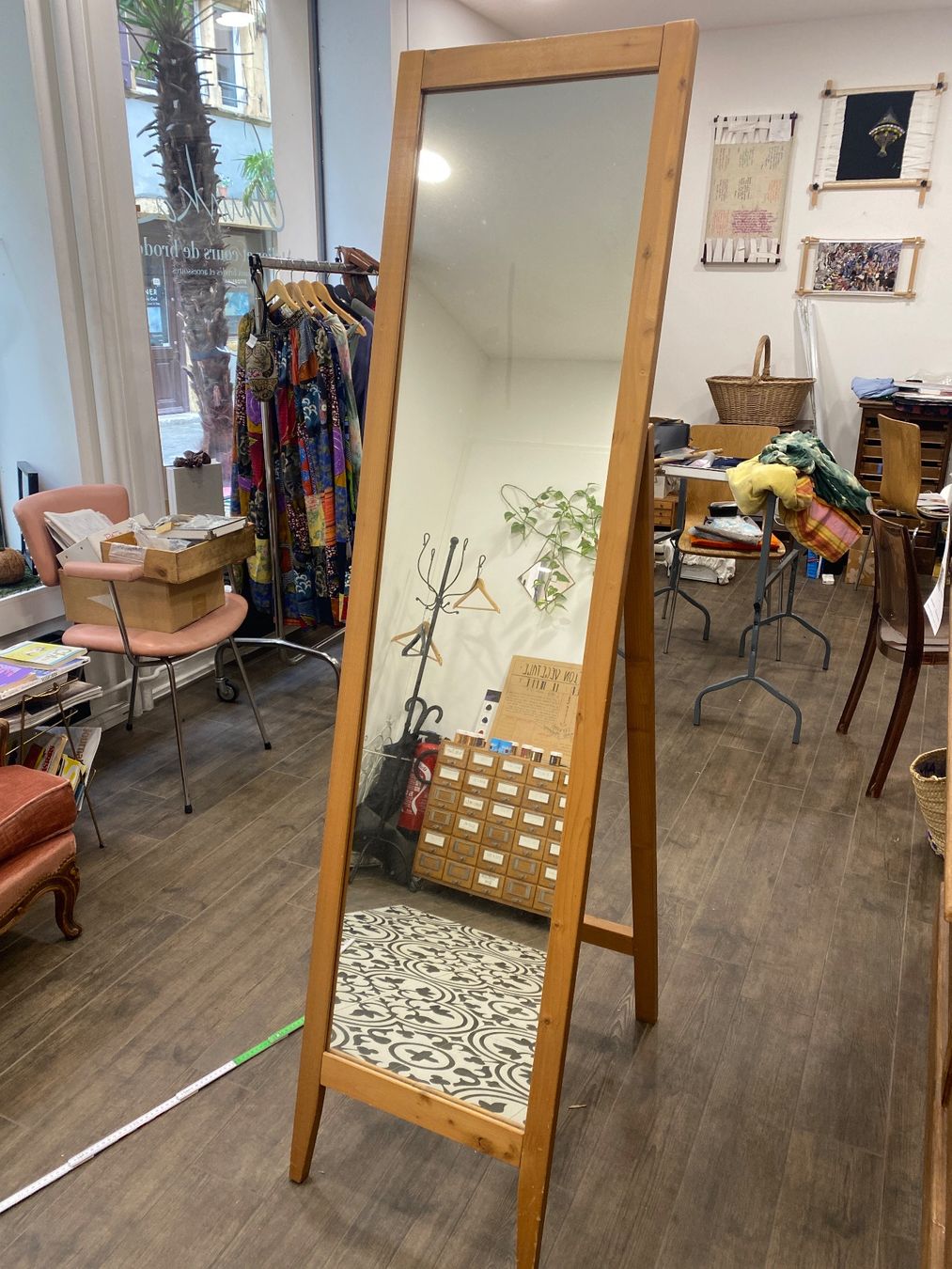 Specchi: Miroir sur pied – Usato da La Neuveville venduto da e_perriard