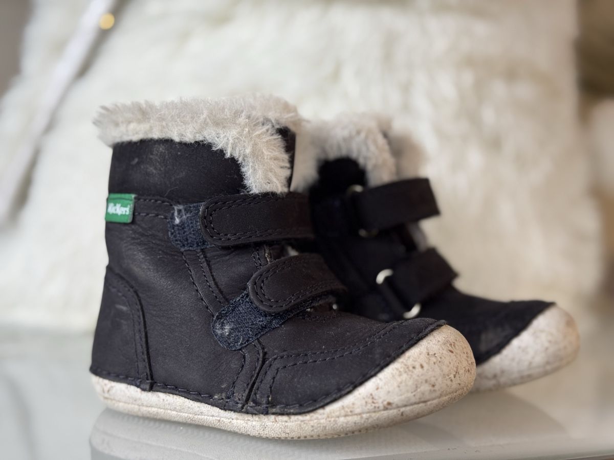 Kickers Scarpe per ragazzi: 🖤KICKERS gr. 22 Winterschuhe – Usato da Schlieren venduto da mal_grab