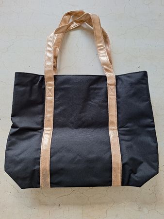 Tasche mit Reisverschluss - Neu + ungebraucht