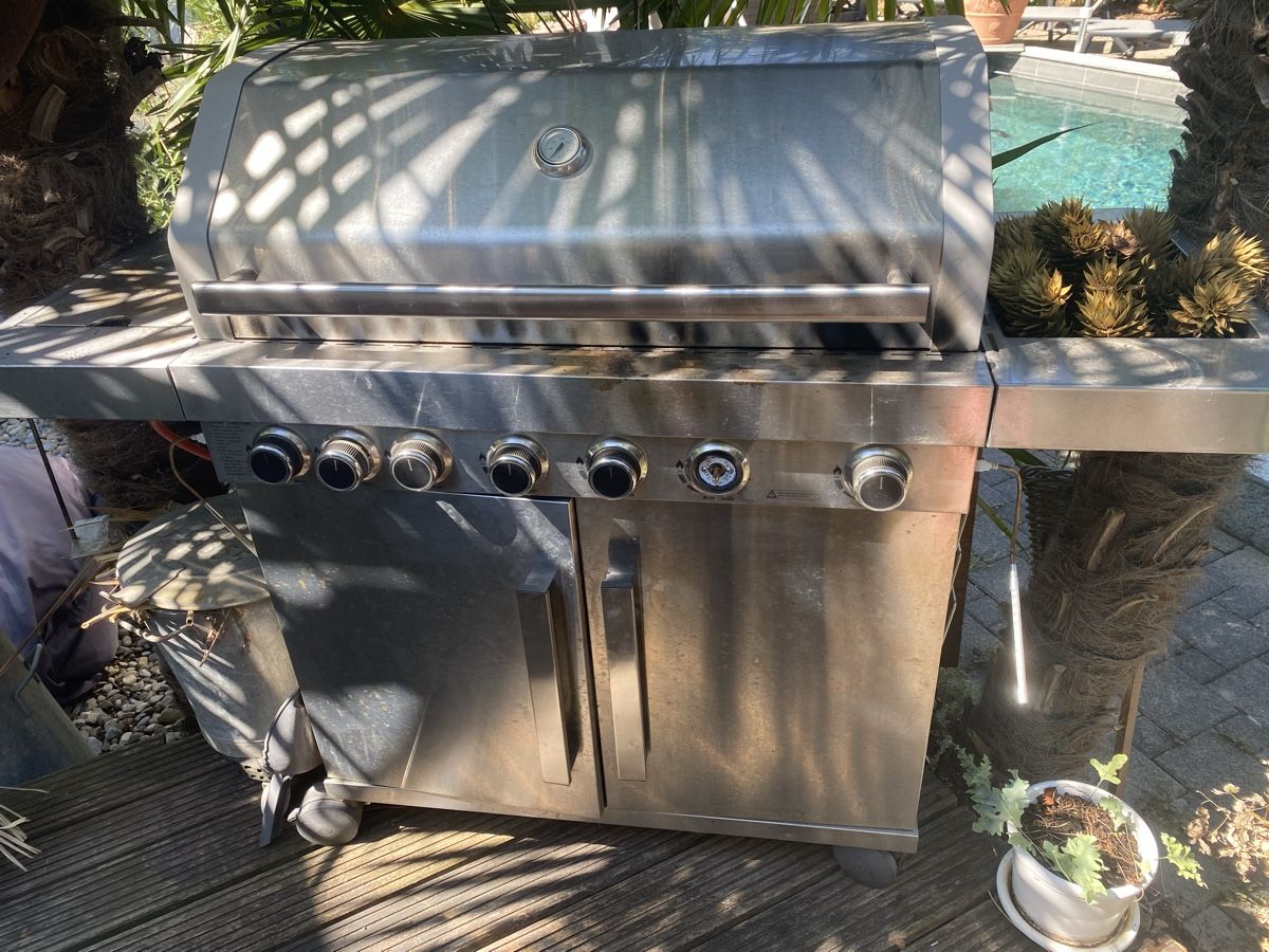Grils: Weber Gasgrill mit 6 Brenner – D'occasion à Wettingen par vpr_9gz6