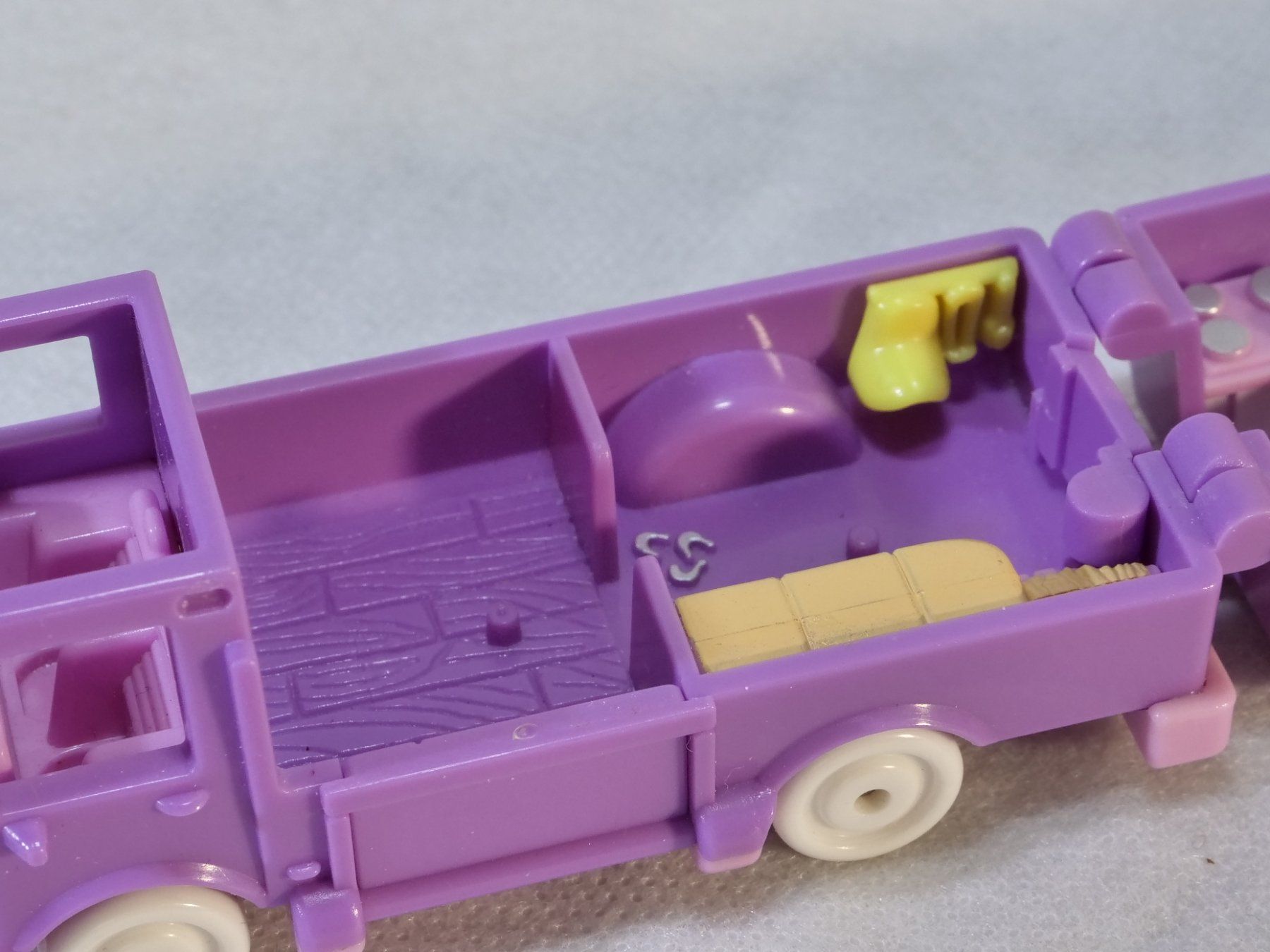 Polly Pocket Giocattoli: Polly Pocket von 1994 Pferde-Transporter – Usato da Lustmühle venduto da Glatisant 4
