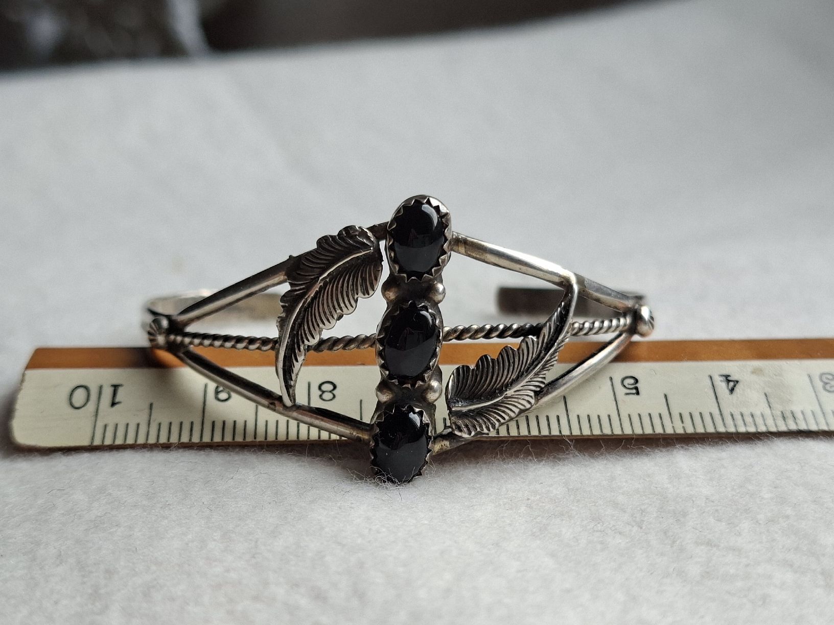 Bracciali & Braccialetti: Navajo Armreif Silber Onyx – Usato da Remetschwil venduto da littleredboots 2
