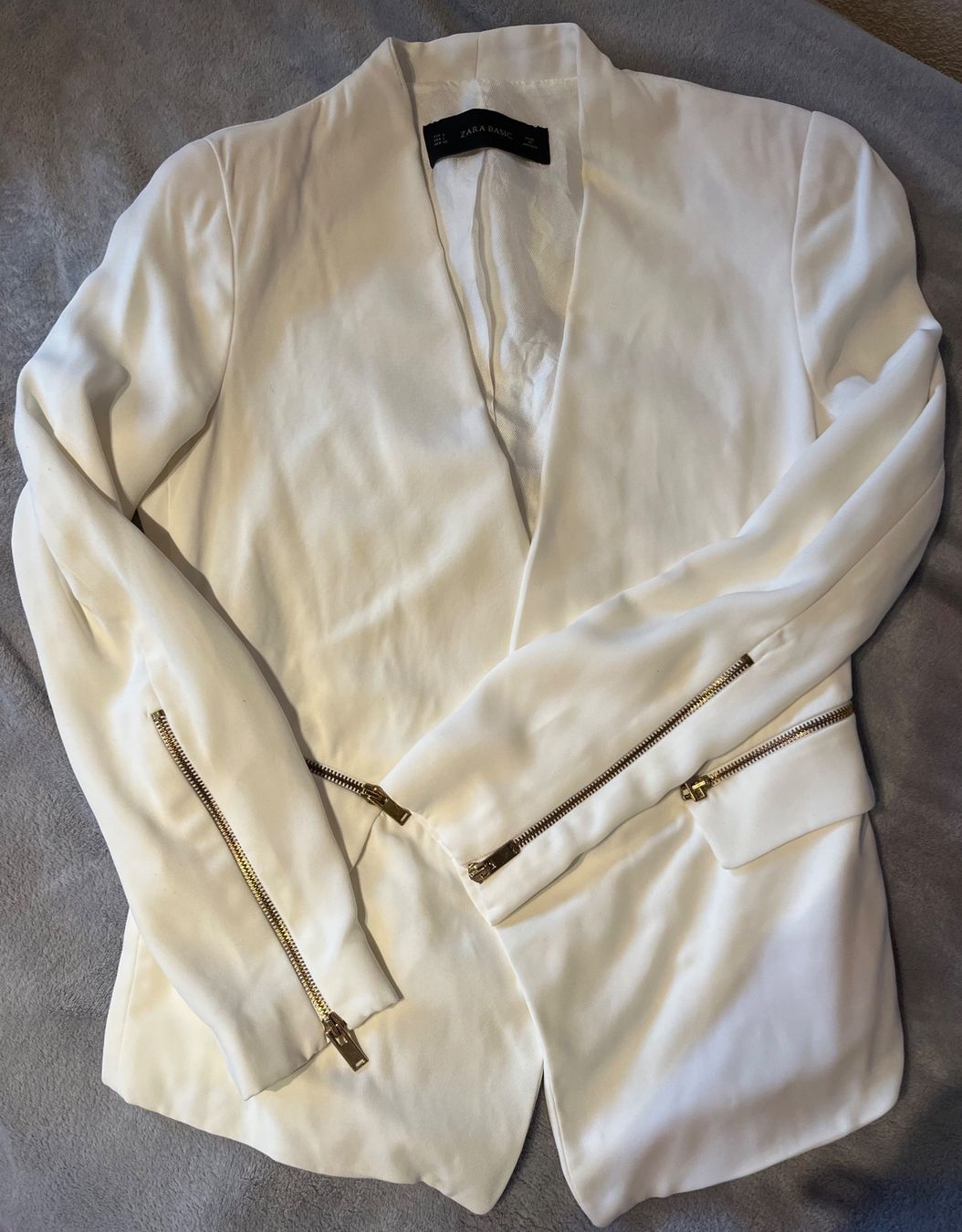 Zara Jacken: New jacket Zara size M/L – Neu (gemäss Beschreibung) aus Chêne-Bougeries von Seetooyoo