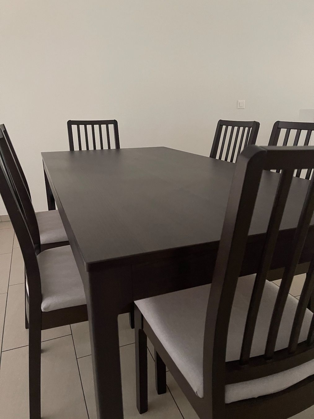 Ikea Set di tavolo e panche: Moderner Ausziehtisch mit 6 passenden Stühlen – Usato da Rupperswil venduto da Dominum-x 4