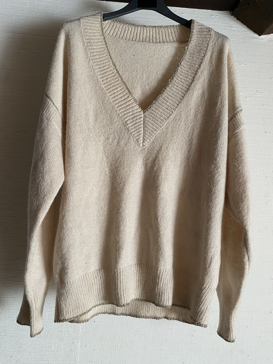 Pulls & Sweat-shirts: Pull en laine beige col V taille L – D'occasion à Geneve par Monthoux13