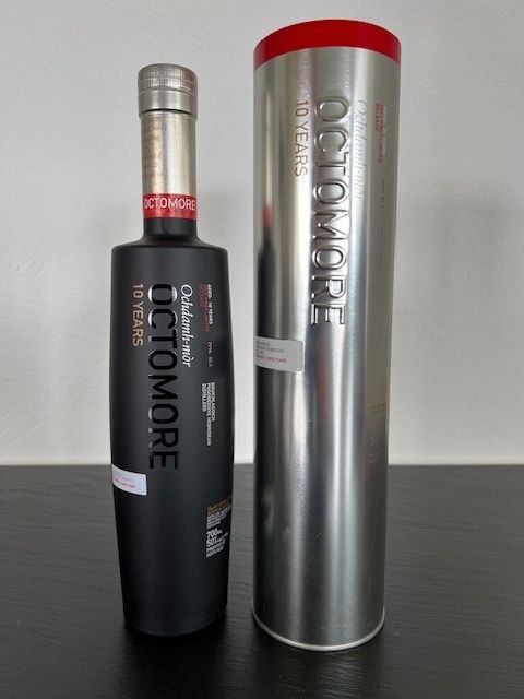 Octomore Bevande alcoliche: Octomore 10 First Limited Release – Nuovo e nell'imballaggio originale da Pfäffikon ZH venduto da dbs008