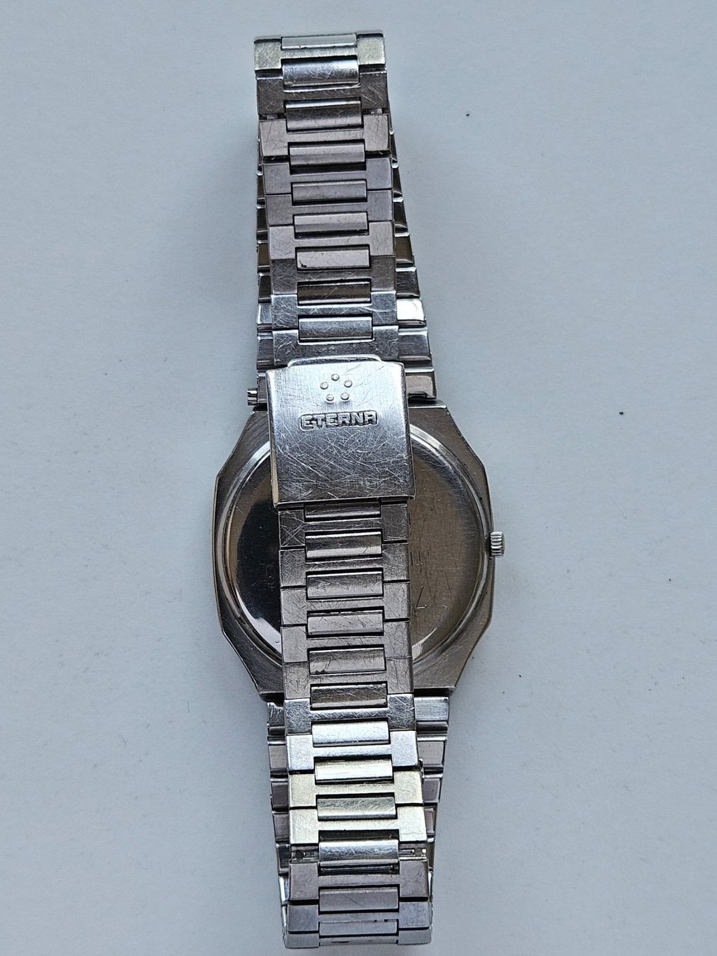 Eterna Uhren: 561 Eterna Quartz Date – Gebraucht aus Berikon von mmm21 4