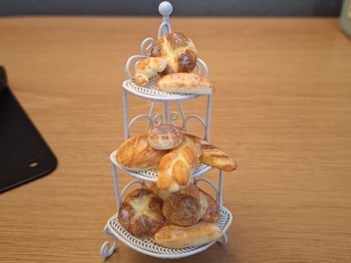 Case e mobili per bambole: Puppenhaus Brotgestell – Nuovo (secondo la descrizione) da Zürich venduto da HandmadeTinyFood 1