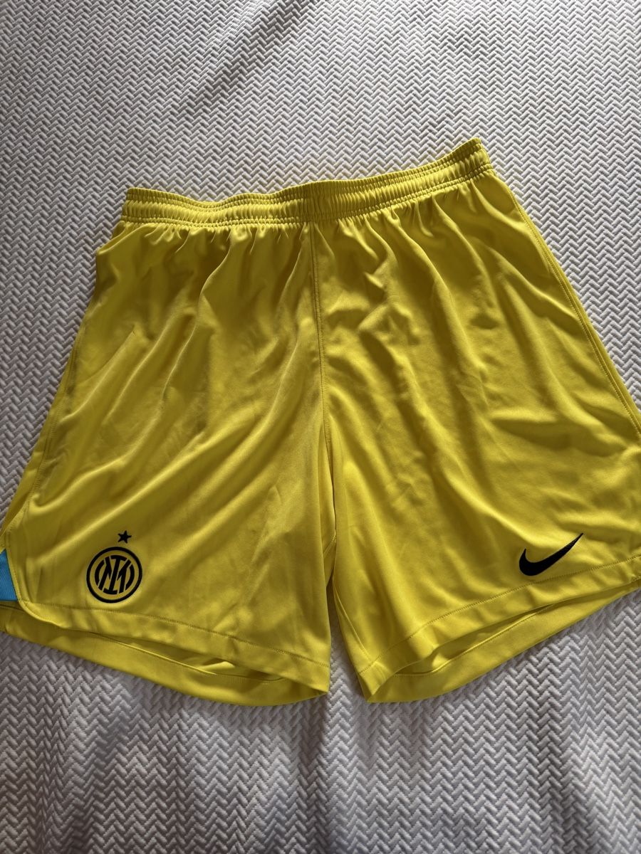 Nike Hosen: Inter Milan shorts 22/23 – Gebraucht aus Aarberg von marcoo237