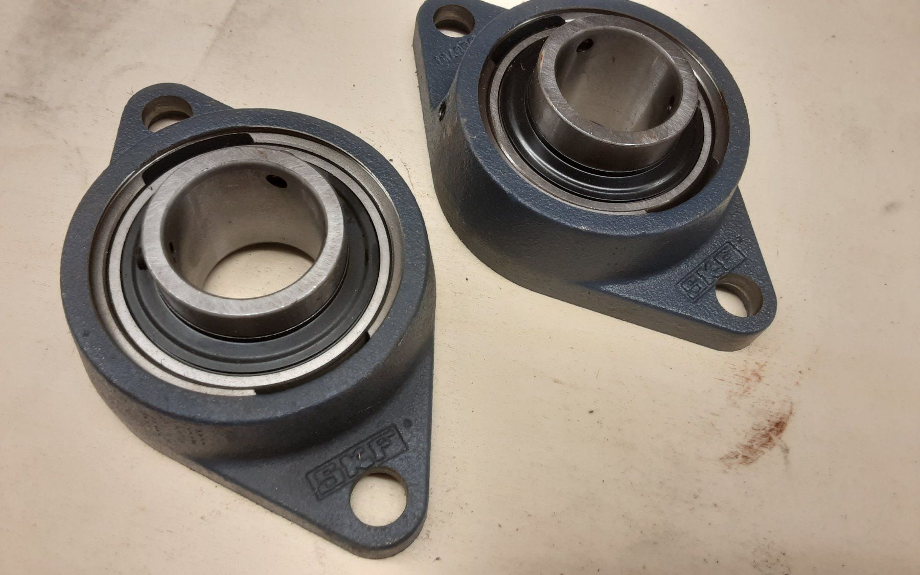 Roulements à bille: palier SKF – D'occasion à Neirivue par rebibe 1
