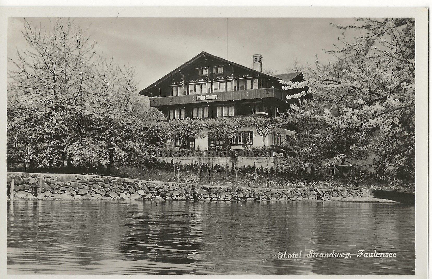 Cartoline postali: Faulensee, Hotel Strandweg – Usato da Frauenfeld venduto da Merk52