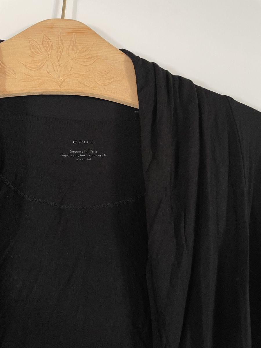 Boleros: Schwarze Jacke von OPUS, Grösse 42 – Neu (gemäss Beschreibung) aus Kriens von Noemijulia7 2