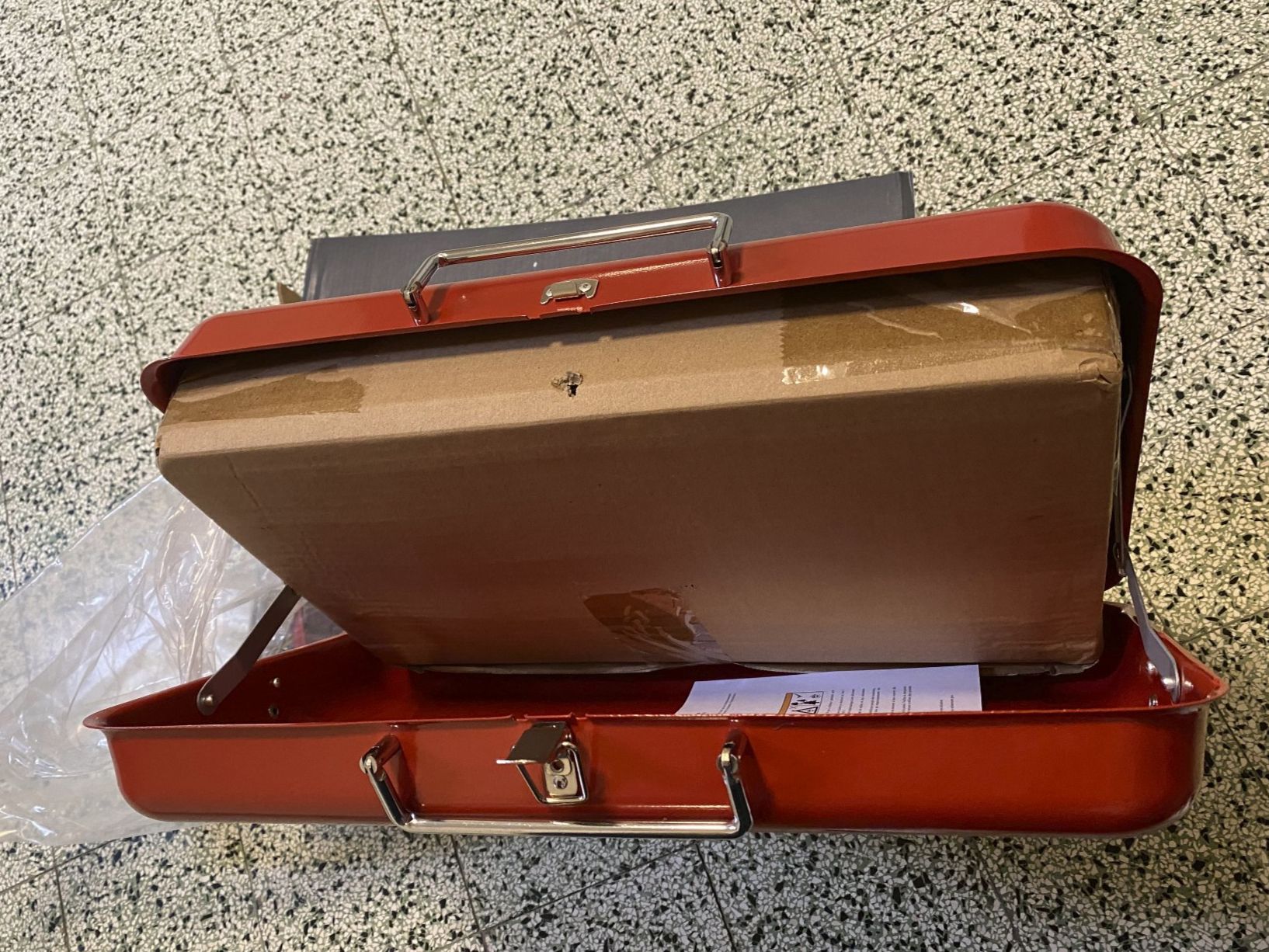 Griglie: Barbecue portable - NEUF - Maison Pradel – Nuovo e nell'imballaggio originale da Tavannes venduto da Jupaps 3