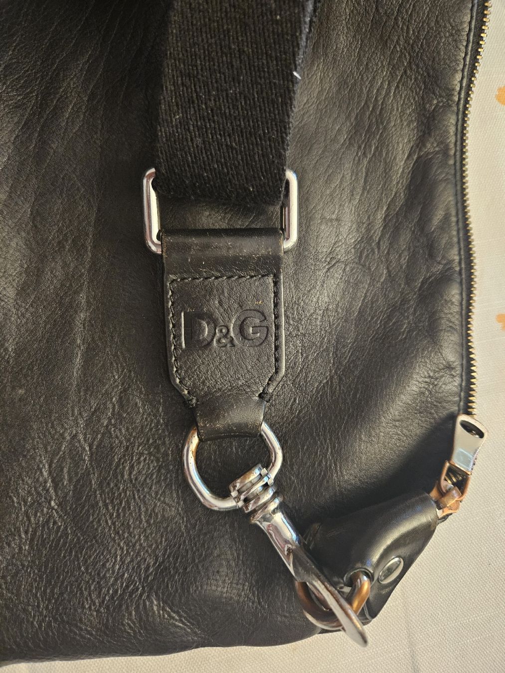 Dolce & Gabbana Borse: Elegante schwarze Ledertasche von D&G – Usato da Rotkreuz venduto da Bibi2405 3