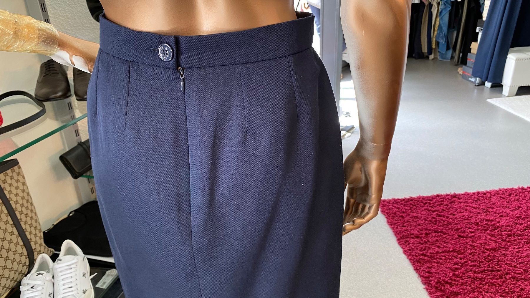 Gonne: Givenchy Rock – Usato da Lachen SZ venduto da HelvetiaLuxury 4